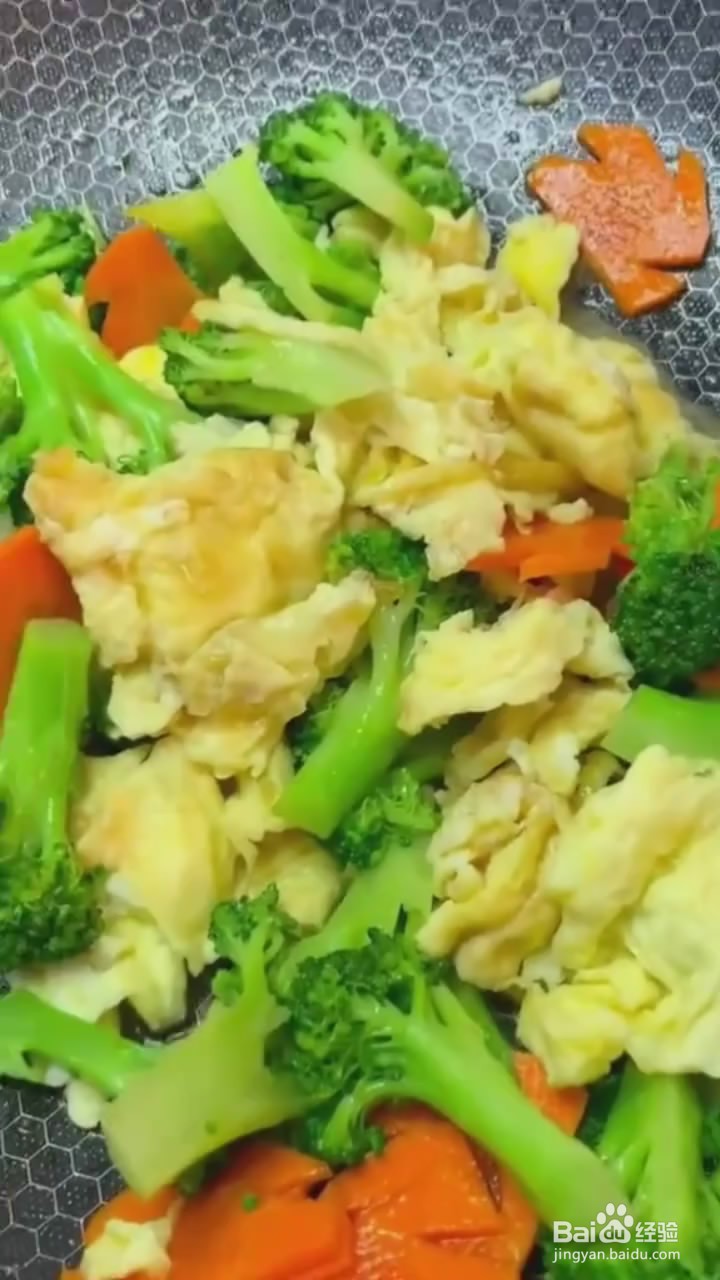 如何制作西兰花鸡蛋小炒