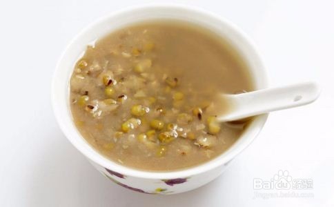 吃什么可以改善粗糙的肌肤？