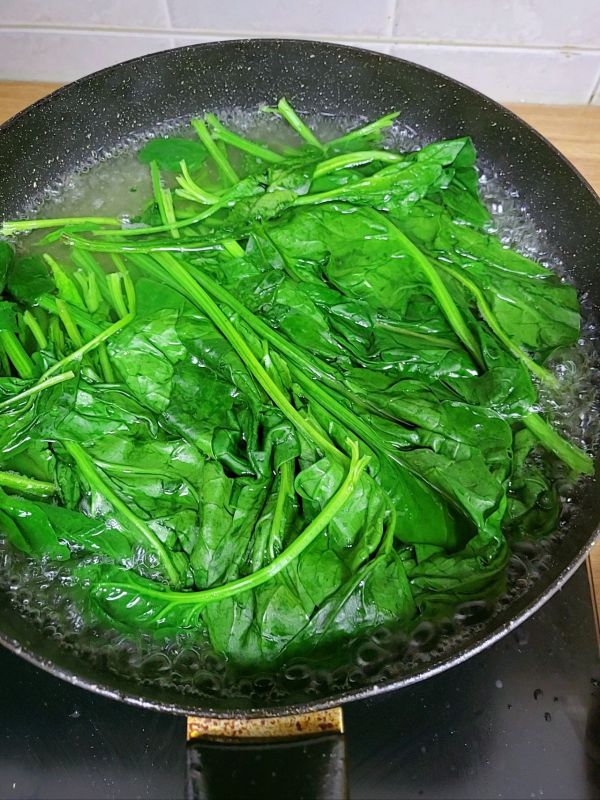 菠菜虾仁熟沙拉