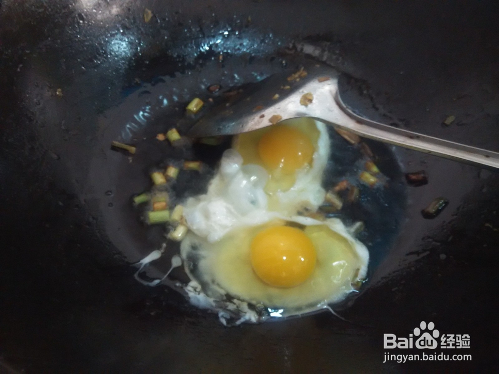 葱爆鸡蛋炒彩椒木耳