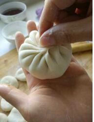 韮菜馅饼的面如何做?