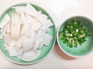 很好吃的萝卜肉汤