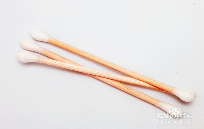 嘴唇总裂要怎么办？