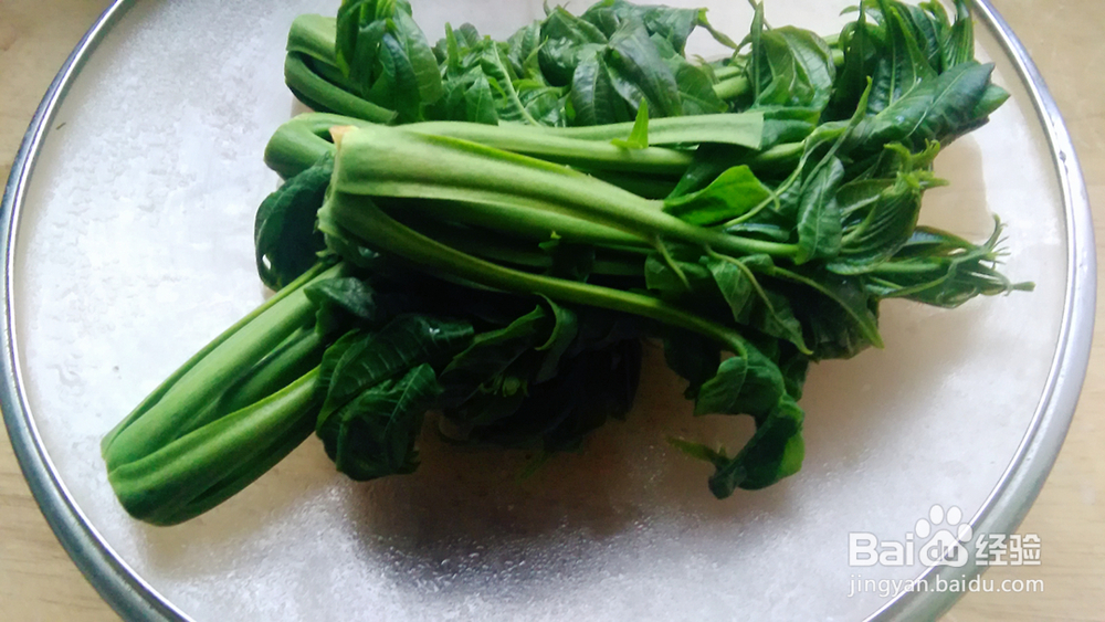 香气满满的香椿芽拌豆腐