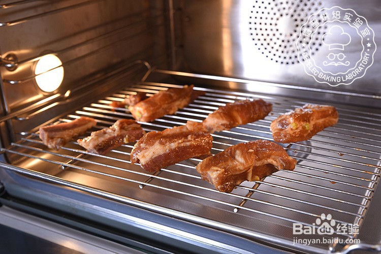 蜜汁烤肋排的做法