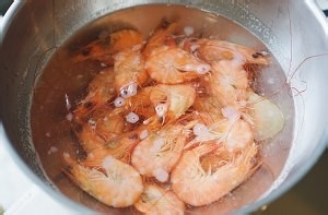 保健养生酸酸辣辣的黄瓜柠檬虾
