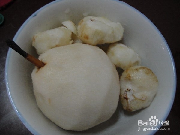 秋季润肺化痰饮品--荸荠雪梨甜品!