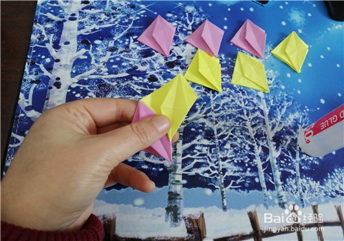 美丽的节日花环怎么制作