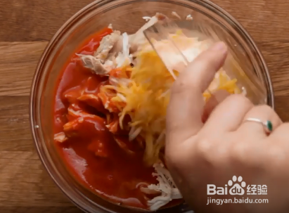 鸡肉辣酱玉米卷