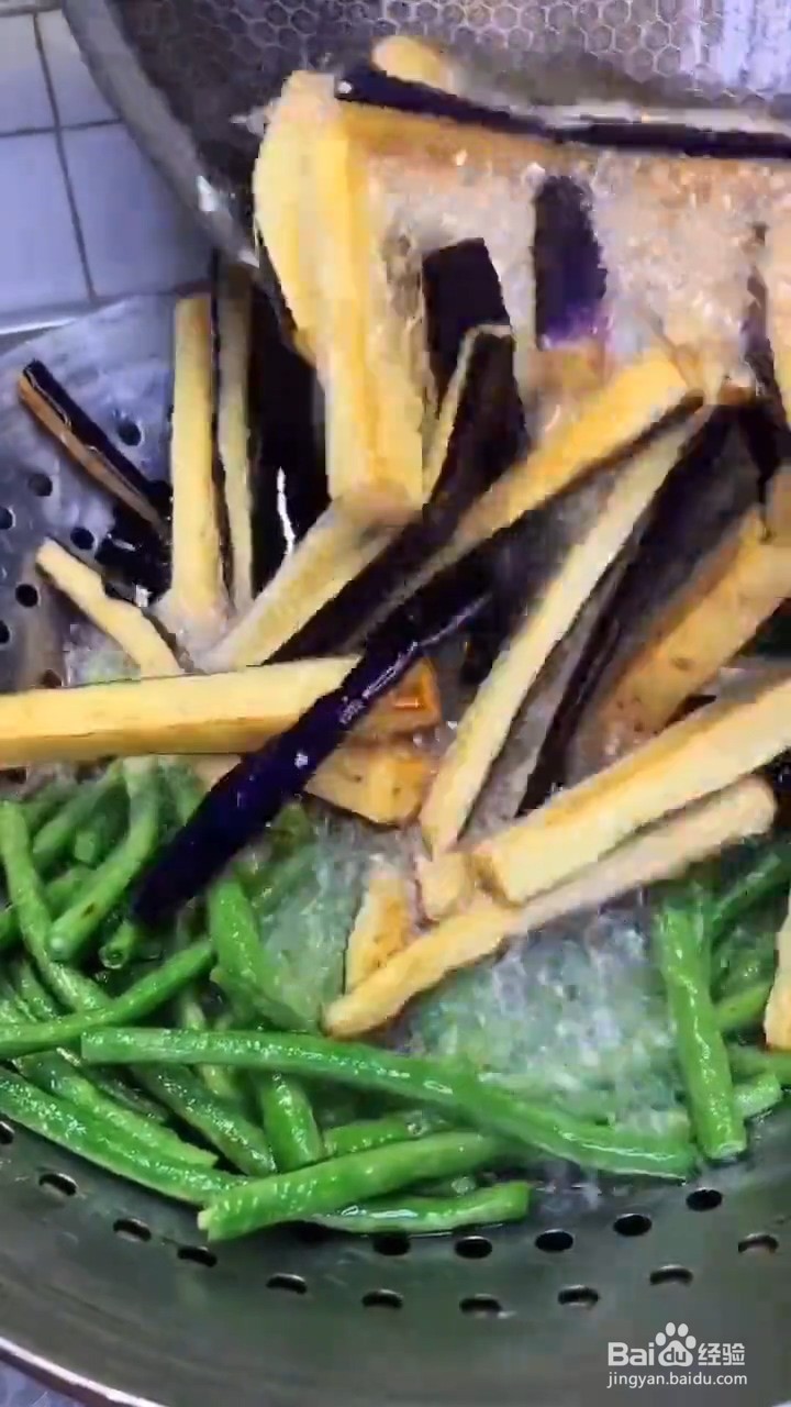 如何制作豆角炒茄子