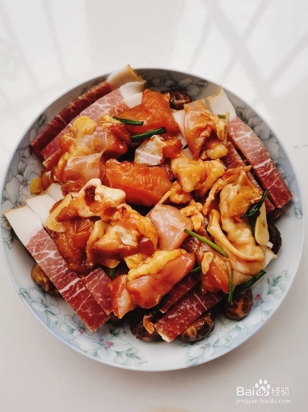 花菇火腿蒸鸡