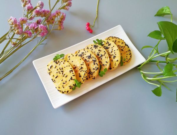 芝麻黄金馒头片