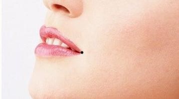 嘴周围长痘痘怎么调理