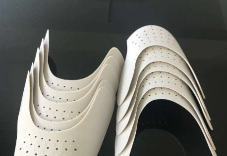 鞋盾一代二代区别