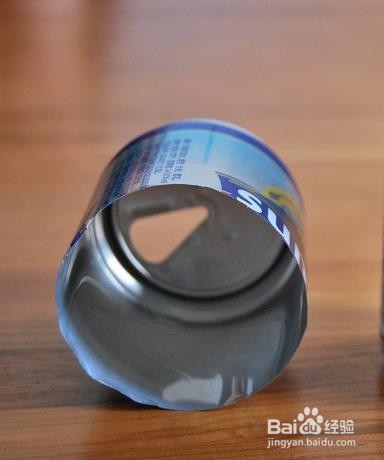 手工易拉罐改造烟灰缸