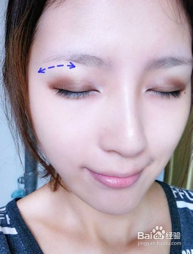 教你如何打造迷人猫眼妆