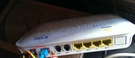 天翼宽带光信号闪红灯