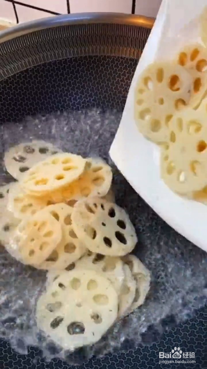 如何制作好吃又下饭的麻辣藕片
