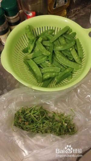 超脆爽的荷兰豆炒香肠怎么做