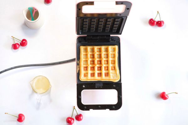 草莓糯米华夫饼