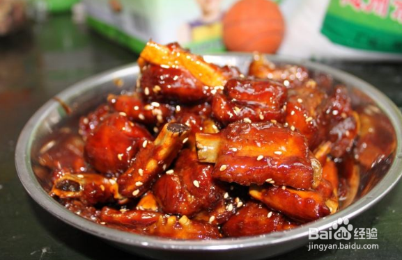 如何做一份色泽诱人的糖醋排骨！