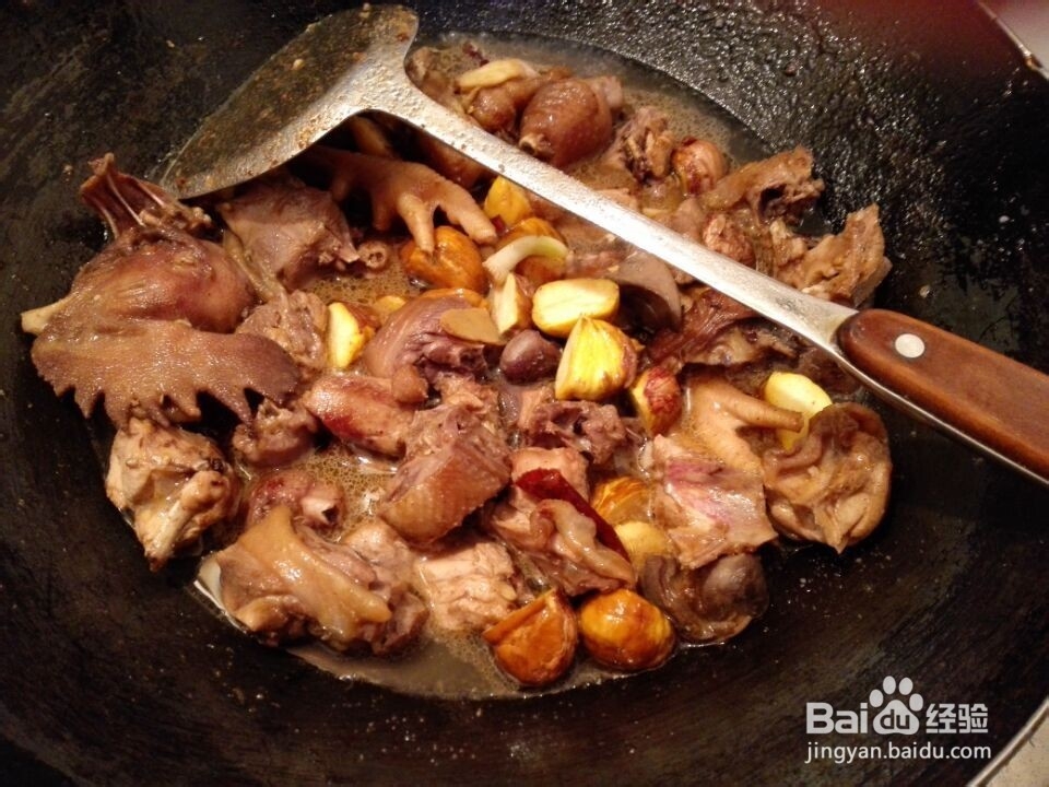 怎样制作公鸡烧板粟？