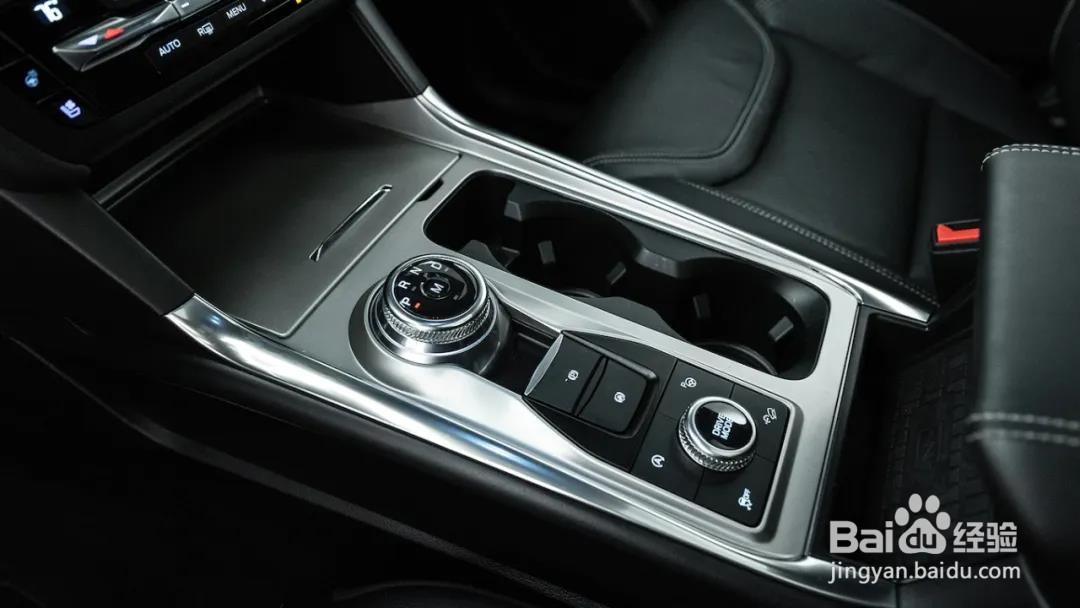 定位中大型SUV！全新探险者上市，低配最值得买