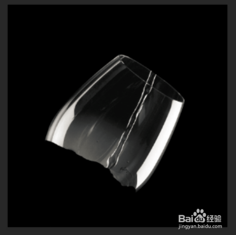 怎么用PS抠出水流入杯子的图片