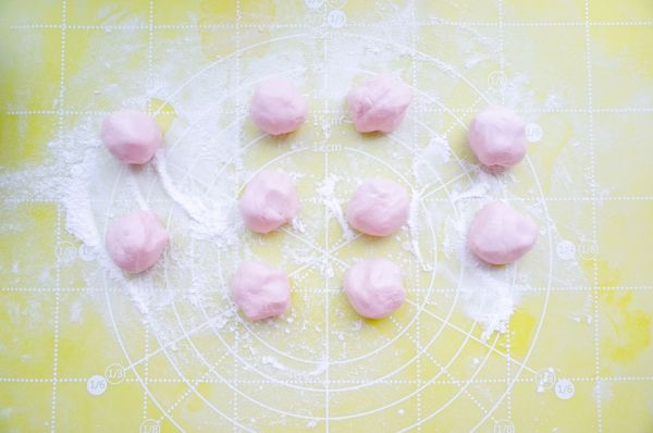 花生流沙猪猪汤圆