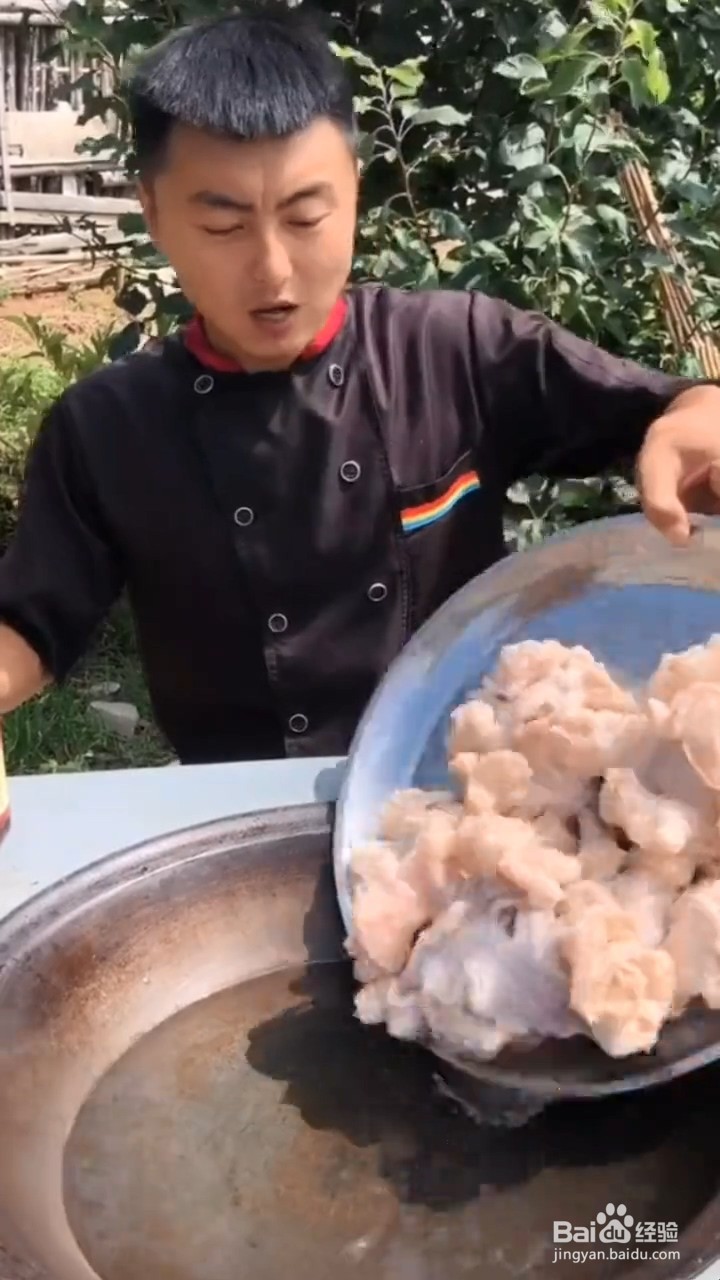 超级好吃的红烧鸡冠油要怎样做