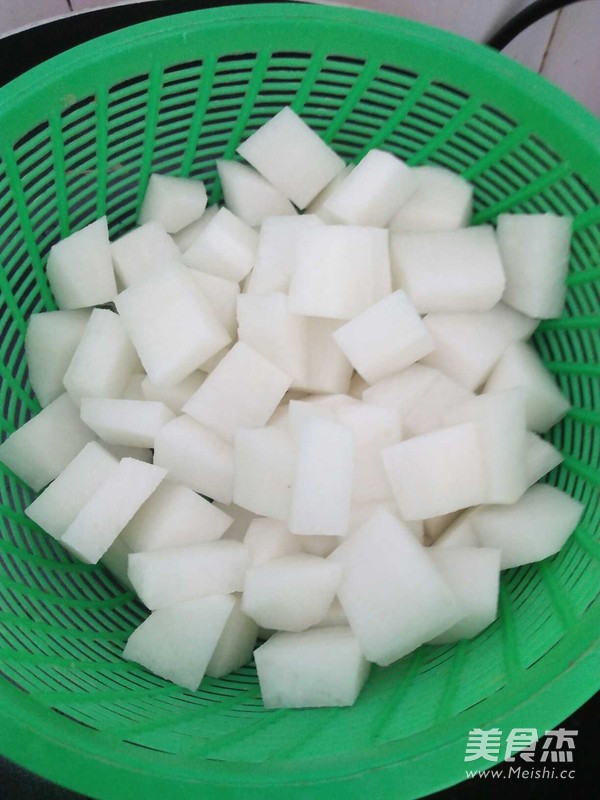 老鸭萝卜汤的做法