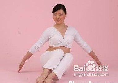 瘦背减肥操：转动锁骨
