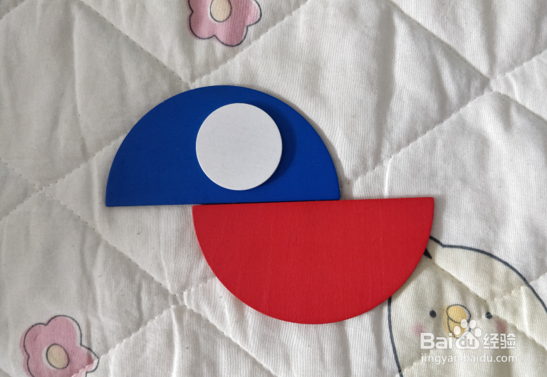 用形状积木怎么拼一只鹦鹉？