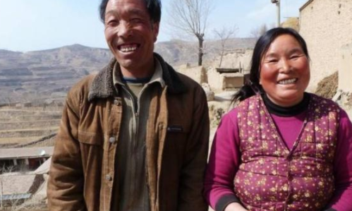 丑妻近地家中宝下一句是什么