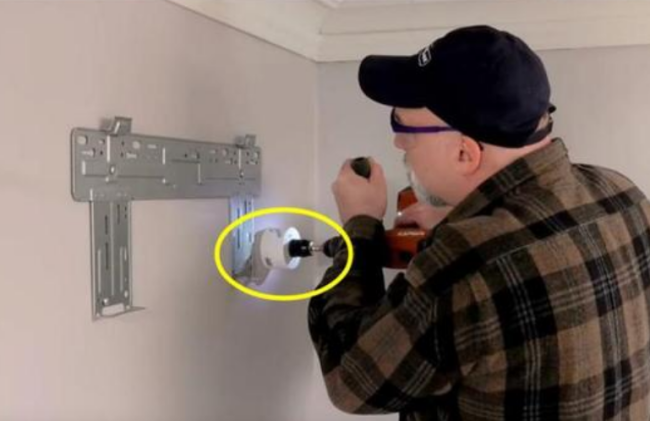 求美的空调安装步骤？（家用的）非常感激！！！