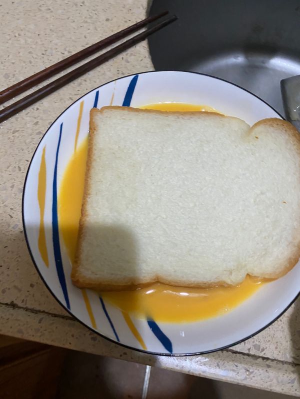 嫩牛肉火腿三明治