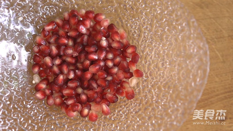 石榴气泡酒的做法