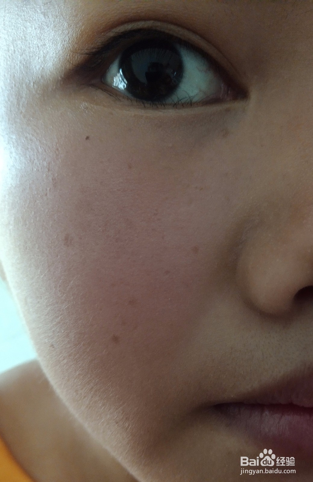 怎么用四个单品化全脸妆