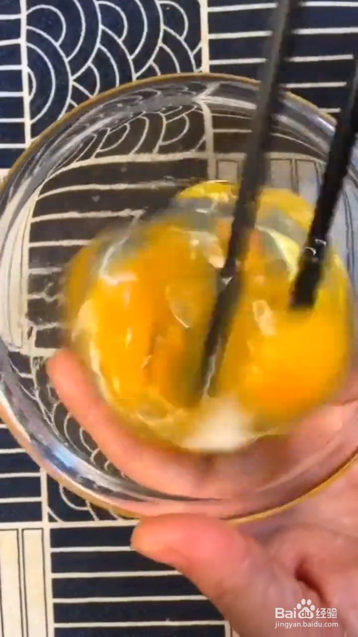 如何制作简单好吃的鸡蛋馒头面饼