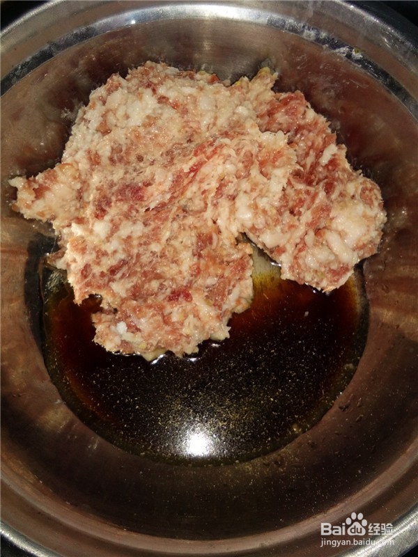 水萝卜葱花猪肉包