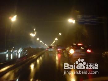 夜间行车灯光使用方法
