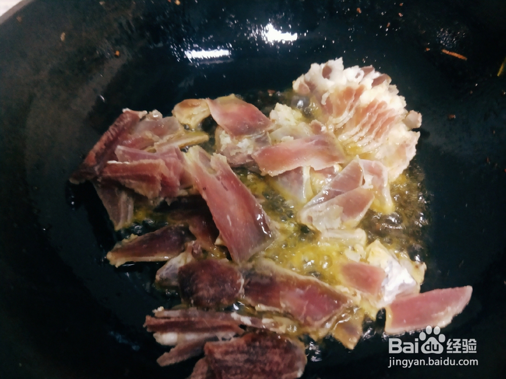 香气浓郁的川菜青椒腊肉