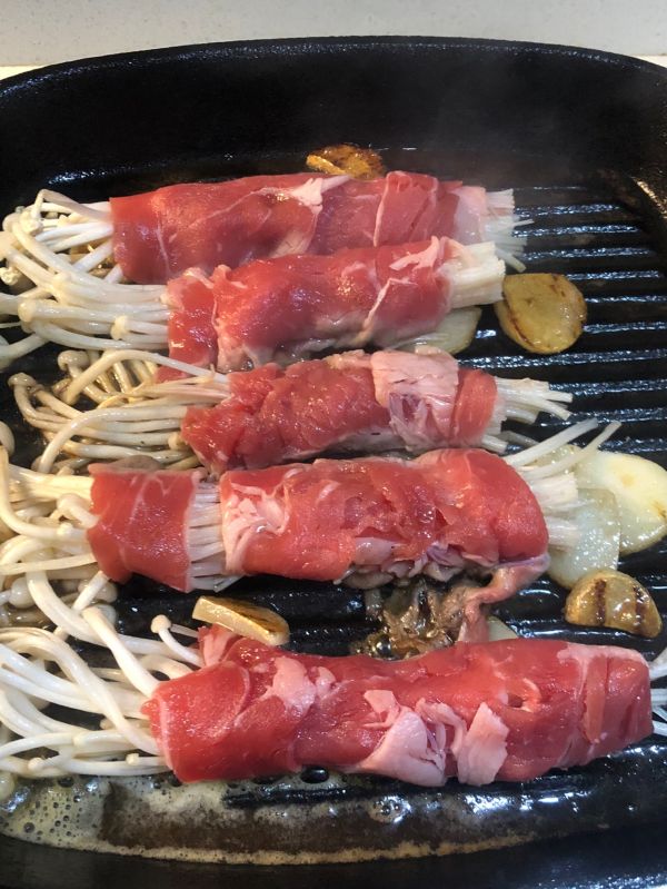黄油炙烤肥牛卷
