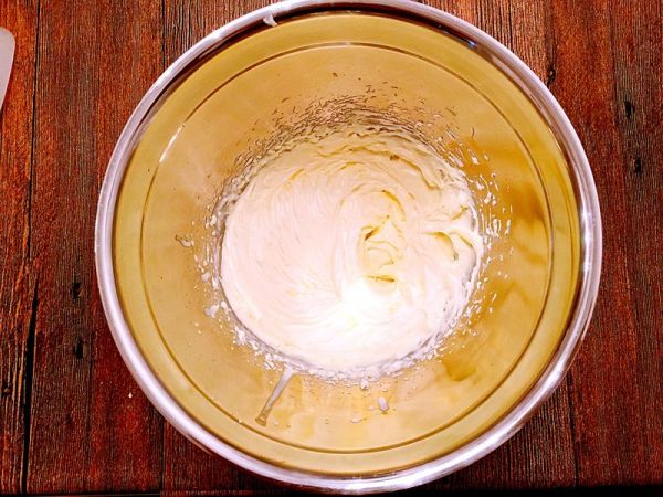 奶油菠萝蛋糕卷