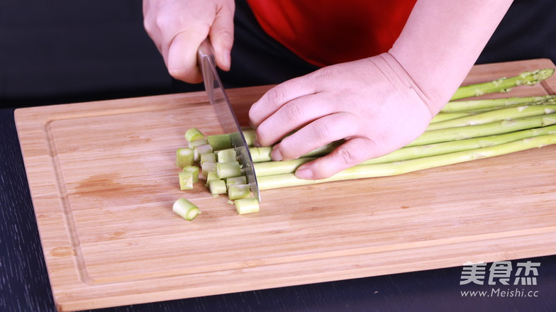 芦笋炒里脊的做法