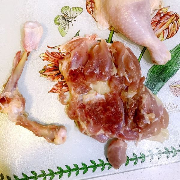 黑椒鸡腿肉芝士菠萝堡