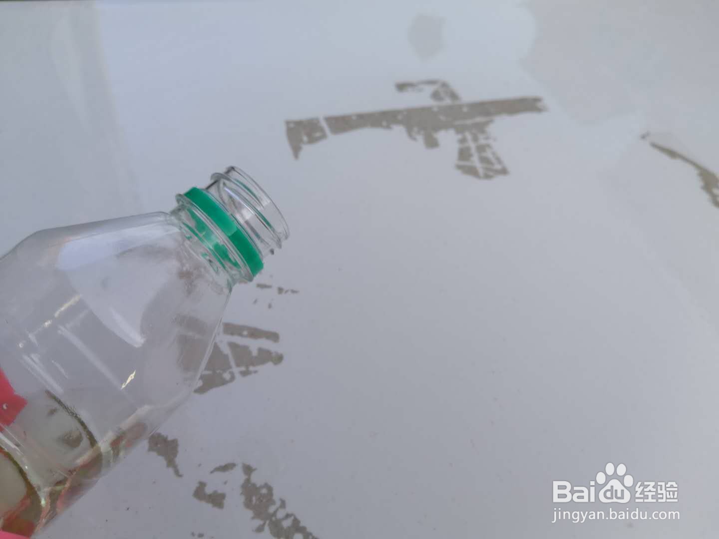 怎么去除汽车上的胶带痕迹