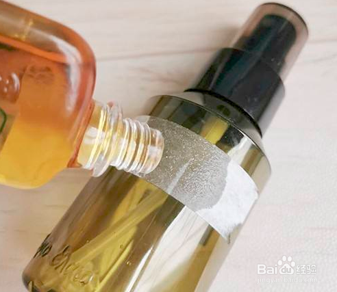 怎样去除不干胶留下的痕迹