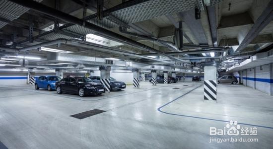 新车无牌怎么进停车场