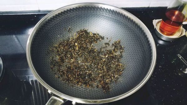 梅菜干酱油蛋炒饭